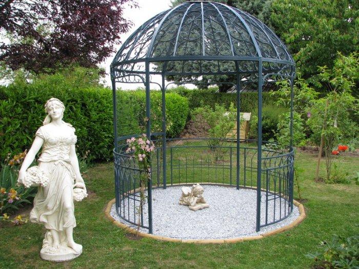 Greek garden sculpture - Venera