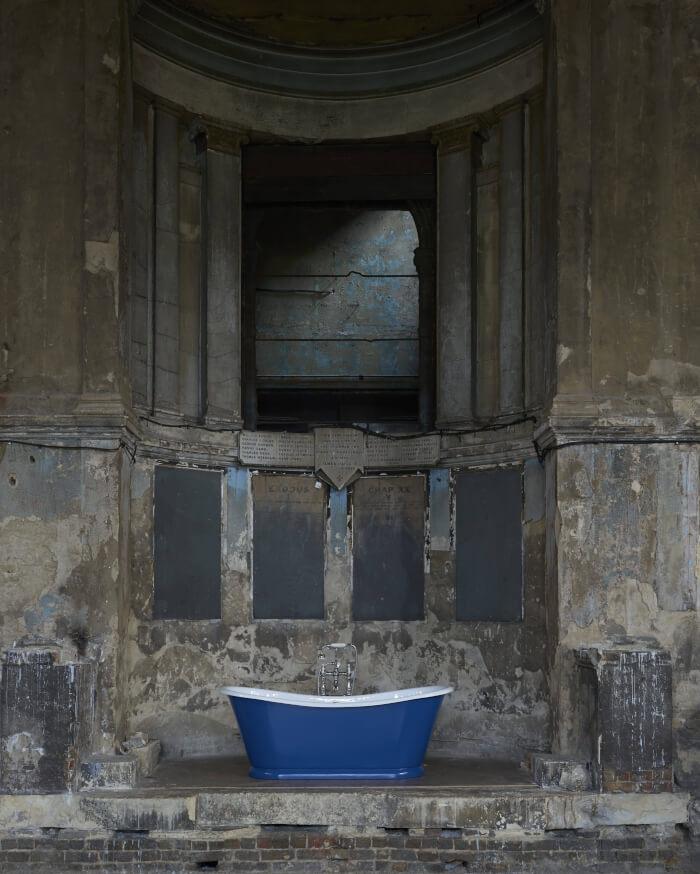 Cobalt Culture: Transforming the Bath with a Time-Honored Shade: Wye bathtub