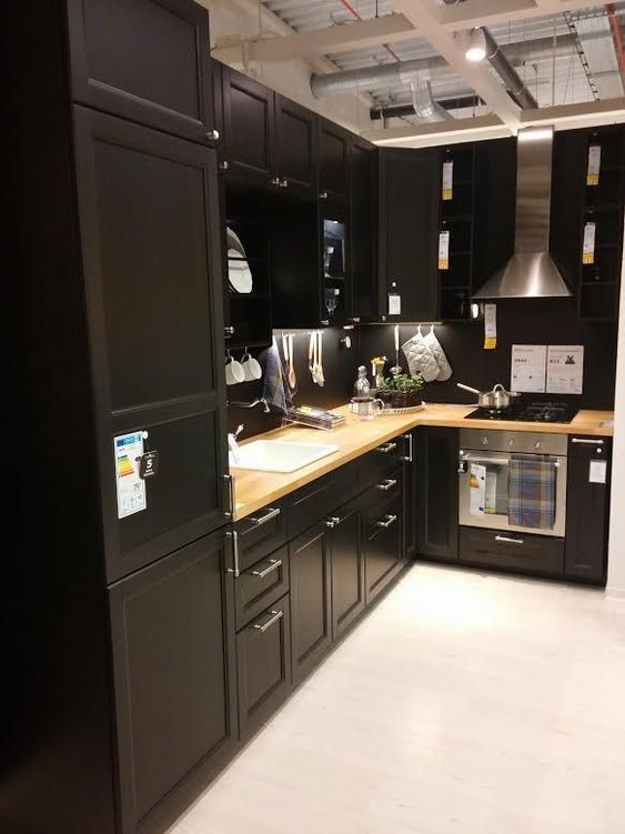 Sophisticated in Black – Kitchen Cabinet Storage Ideas