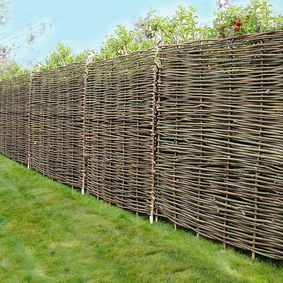 DIY Wattle Fence - Put it Together by Yourself