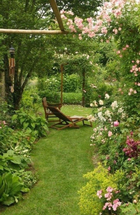 A Vintage Vibe - Small Garden Landscaping Ideas