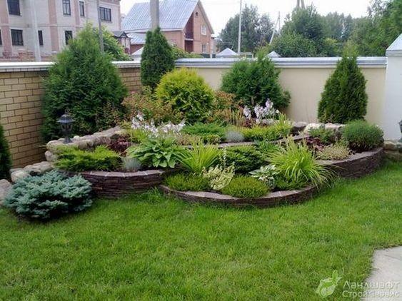 Multiple Planters – Backyard Landscaping Ideas