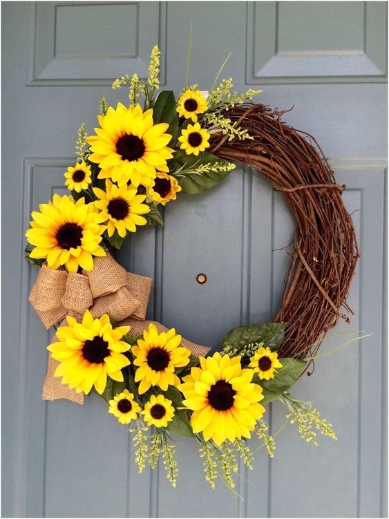 Happy Sunflower Wreath - Summer Decorations