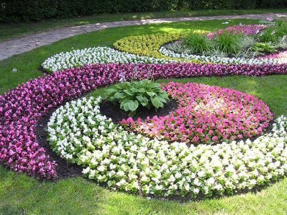 Decorative and Brilliant - Simple Flower Bed Ideas