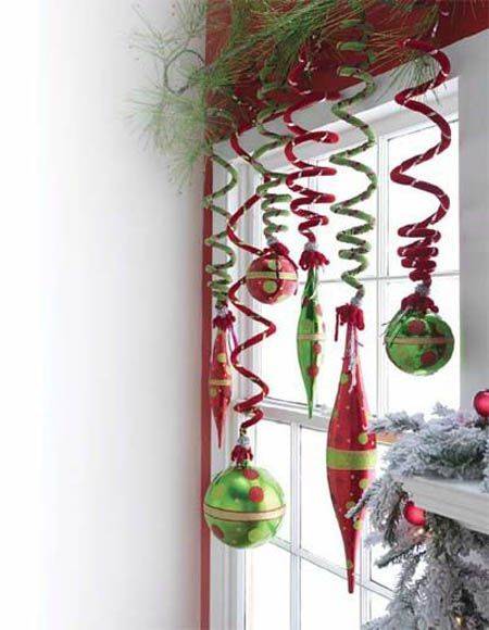Spectacular Spirals - Christmas Window Decoration Ideas
