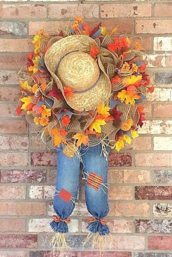 A Scarecrow Wreath - Cute and Fun