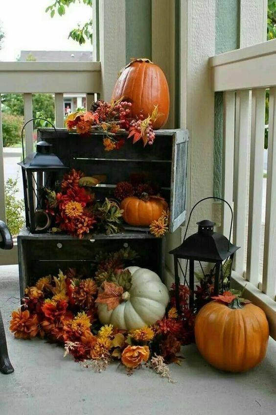 Pumpkins and Lanterns – Fall Decorations for Outside