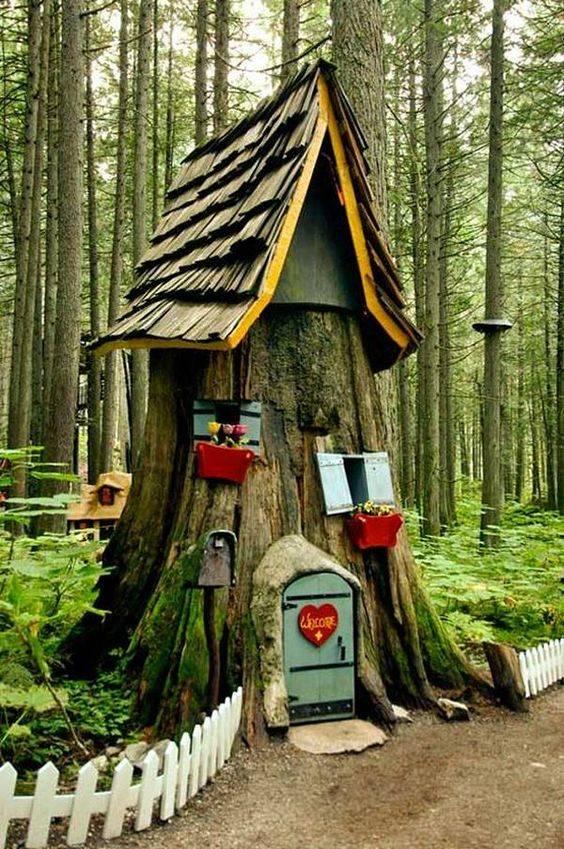 A Wonderful Welcome – DIY Tree Stump Fairy House