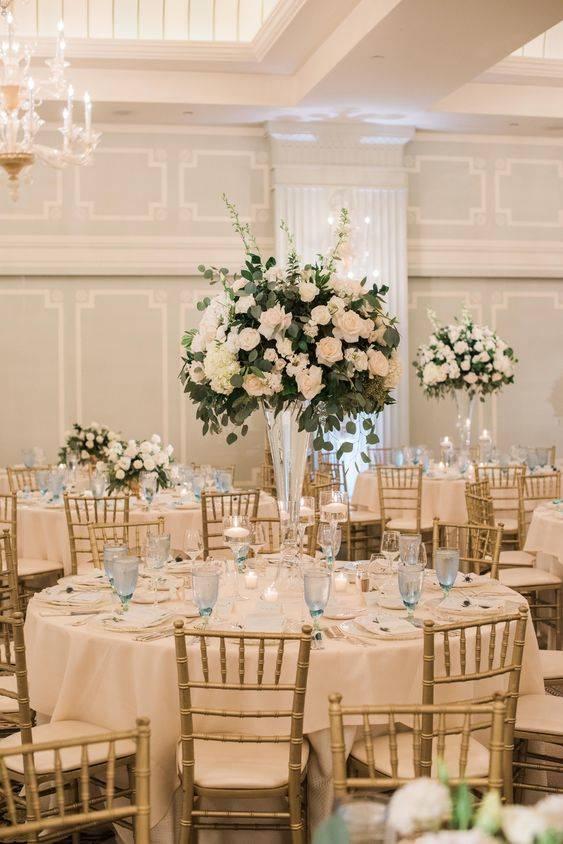 Giant Bouquets - Simple Wedding Decoration Ideas