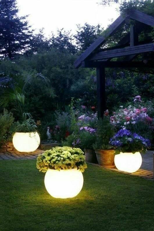 Amazing Glowing Pots - Carefully Arranged