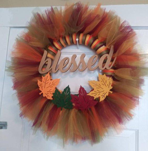 Using Tulle - Thanksgiving Wreaths for Front Door